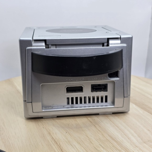 Nintendo GameCube Platinum Console DOL-101 Complete W/ 2 controllers/Mem Card - Picture 3 of 13